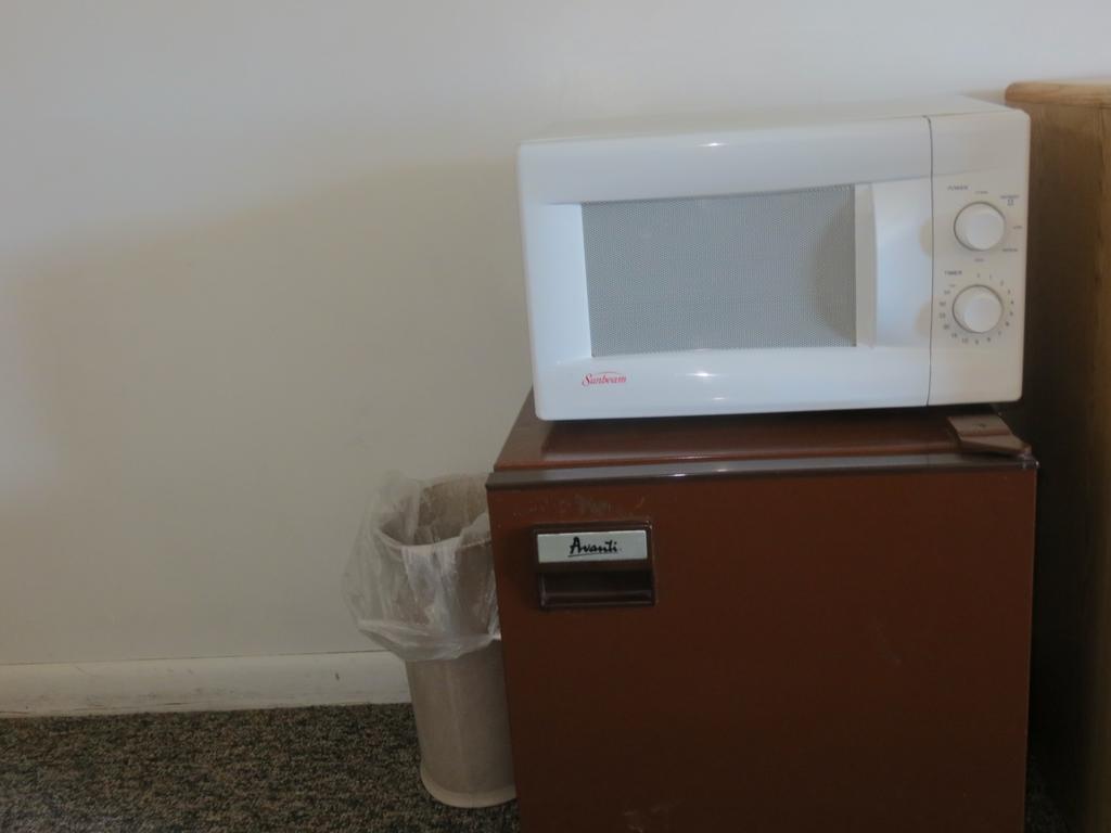 Capri Motel Скотсблъф Екстериор снимка